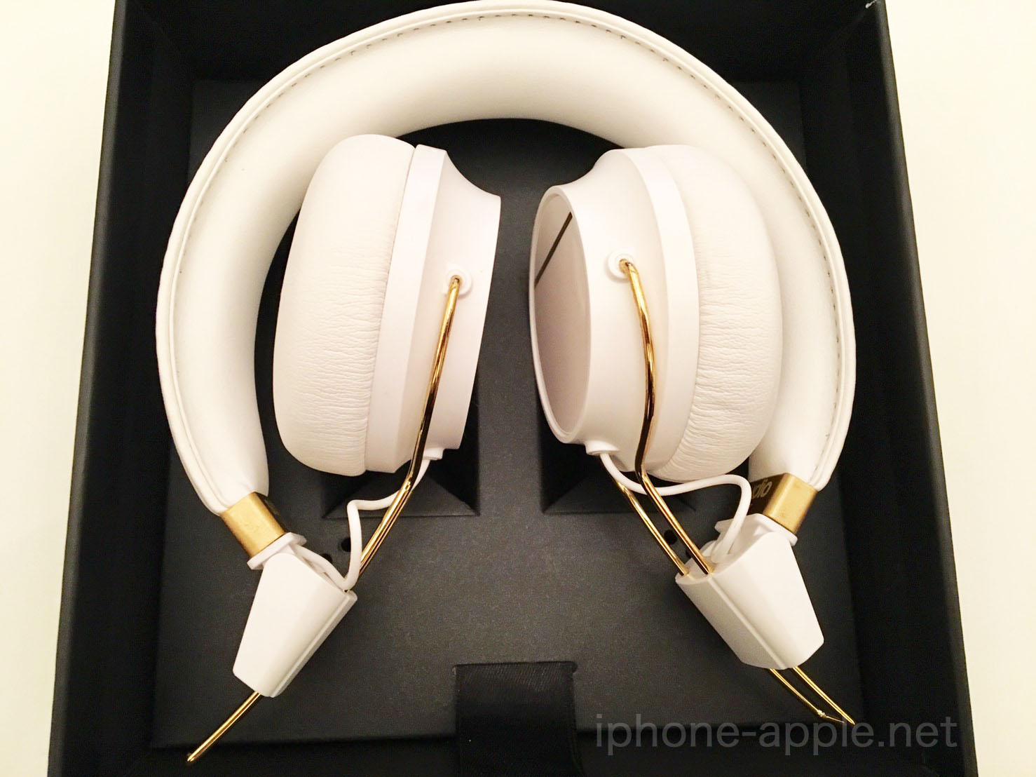 sudio-wireless-headphones-03